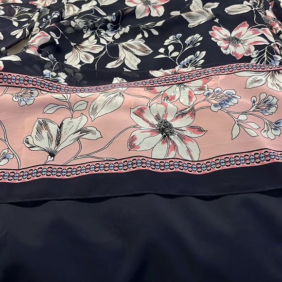 Vince Camuto Dress - Picture 9 of 10